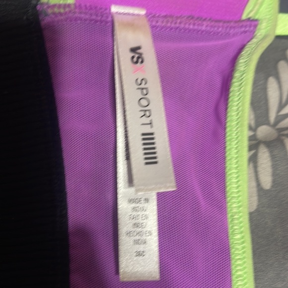 Victoria Secret Full coverage sports bra - Picture 5 of 5